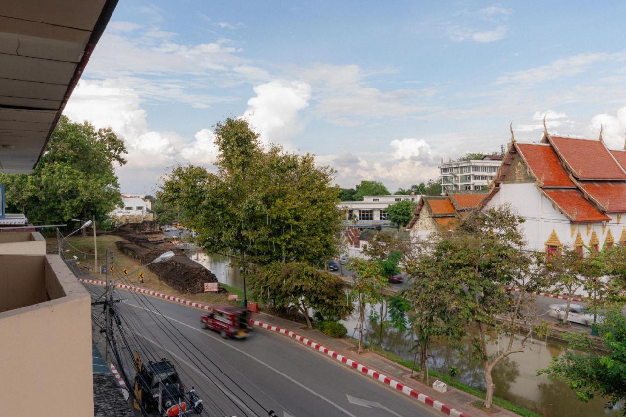 Shapel Hostel And Cafe Chiang Mai Exterior foto